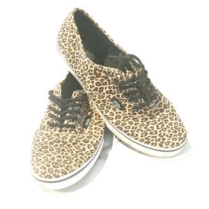 Leopard Vans